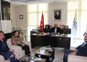 İlimiz Akbank şube müdürlüğüne teni atanan Kıvanç Çantay ve Kobi bankacılığı yöneticisi Özüm Urkan Odamız yönetim kurulu başkanı Kamil Arslan’ı makamında ziyaret etti.Ziyaret ilin ticari yapısı değerlendirildi.