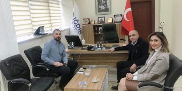 The Ekonomist muhabiri Piotr Zalewski odamız yönetim kurulu başkanı Kamil Arslan’ı makamında ziyaret ederek ilimiz ticareti hakkında bir röportaj gerçekleştirdi.