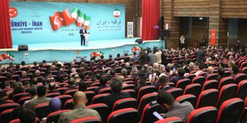 Yönetim Kurulu Başkan Yardımcımız Ekber Ayaz Van’da gerçekleşen  “Türkiye-İran 6. Sınır İlleri Ekonomik İşbirliği Toplantısı”na katıldı.