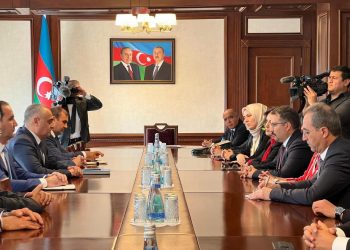 Nahçıvan yetkili temsilcisi Fuad Necefli ile heyetler arası görüşme gerçekleşti