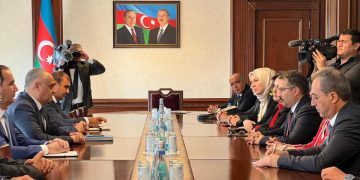 Nahçıvan yetkili temsilcisi Fuad Necefli ile heyetler arası görüşme gerçekleşti