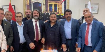 Meclis toplantımız öncesi yönetim kurulu üyemiz Uğur Artantaş ‘ın doğum gününü kutladık