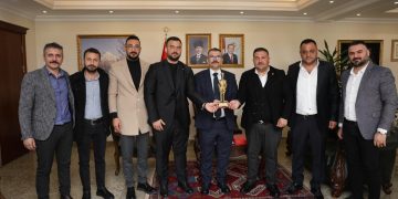 Odamız TOBB Iğdır Genç Girişimciler Kurulu Başkanı Uğur Artantaş ve yönetim  kurulu üyeleri Sayın valimiz Ercan Turan ‘a makamında ziyaret etti.