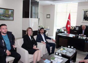 Milliyetçi Hareket Partisi Melekli Belediye Başkanı adayı Mücahit Tanık odamız yönetim kurulu başkanı Kamil Arslan’ı makamında ziyaret etti.