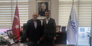 Saadet partisi belediye başkan adayı Necmettin Turan odamız yönetim kurulu başkanı Kamil Arslan’ı makamında ziyaret etti.