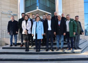 Cumhur ittifakı Iğdır Belediye Başkan Adayı  Ülkü Öcal ,Ak Parti İl Başkanı Ali Kemal Ayaz ve beraberindeki heyetle birlikte Odamızı ziyaret etti. Ziyarette gündem  Ticaret ,sanayi ,istihdam ve Marka şehir Iğdır ‘dı.Odamız Yönetim kurulu başkanı Kamil Arslan Ülkü Öcal ve heyetine nazik ziyaretlerinden dolayı teşekkür ederek seçim sürecinde başarılar diledi.