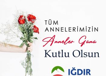 Kendi anne olan,vicdanı anne olan,ruhu anne olan,bütün kocaman yürekli kadınların..Anneler Günü Kutlu Olsun,