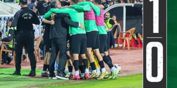 Iğdır FK, 2. Lig yükselme Play-Off final maçında 1461 Trabzon FK’yı 1-0 mağlup ederek 1. Lig’e yükselen son takım oldu TEBRİKLER @igdirspororg #1.ligığdıraçokyakıştı