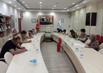 Iğdır Ticaret ve Sanayi Odası ve TOBB MEYBEM A.Ş işbirliğinde Mesleki Yeterlilik Belgelendirme sınavları kapsamında Sorumlu Emlak Danışmanı Seviye-5 sınavı Iğdır TSO hizmet binasında gerçekleşti. Iğdır Ticaret ve Sanayi odası tarafından organize edilen Sorumlu Emlak Danışmanlığı Belgesi sınavı 26/27/28-06-2024tarihlerinde ITSO Meclis toplantı salonunda yapıldı. Sınavda MEYBEM değerlendiricisi Mustafa Taşkıran görev aldı.12 adayın katılım sağladığı sınavda 12Teorik ve 10 adayın yazılı olmak üzere iki aşamalı gerçekleştirilen sınavlarda taşınmaz ticareti hakkındaki yönetmelik madde 5 ve 6 kapsamındaki şartları yerine getirdikleri taktirde başarılı olan adaylar gayrimenkul alım ve satımında bu belge ile işlem yürütebileceklerdir